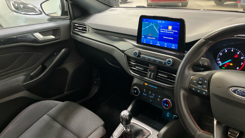 Ford Focus 1.0 EcoBoost 125 ST-Line 5dr Petrol Hatchback